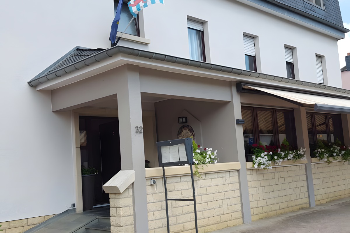 Cher clients, Notre restaurant reste ouvert durant tout le mois d'août.
